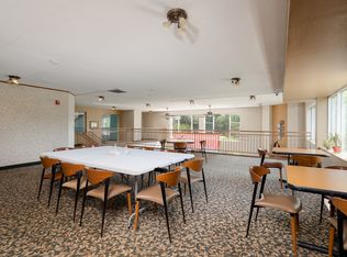 Huntington Place, Minneapolis, MN 55429