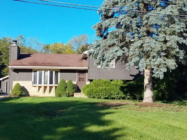 37830 N Manor Ave, Beach Park, IL 60087