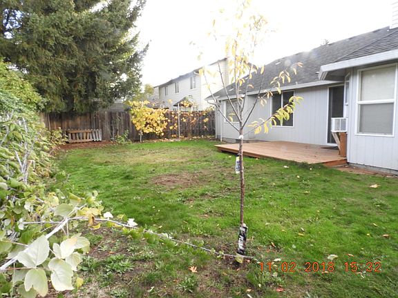 2nd image of 15306 NE 12th Way