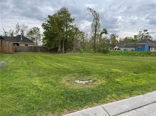 405 Ashton Oaks Ln, Luling, LA 70070