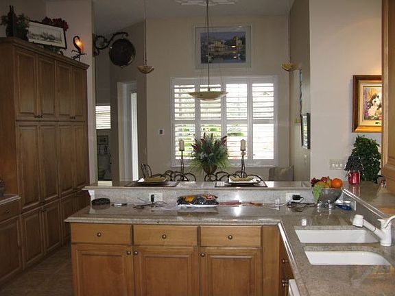 4th image of 2928 Majestic Isle Dr