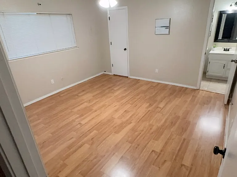1619 Hogle Rd NE — Photo 23