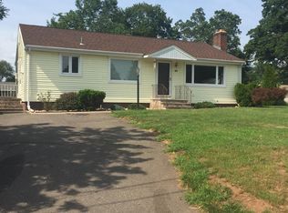 80 Foster St, Newington, CT 06111