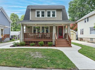 1615 N 69th St, Wauwatosa, WI 53213