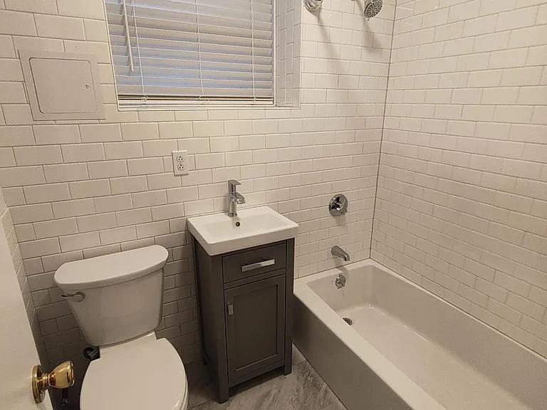 1800 Massachusetts Ave #6 — Photo 9