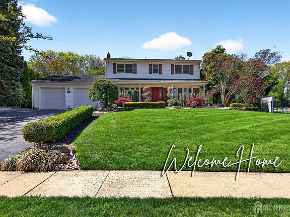 3rd image of 11 Apple Manor Ln