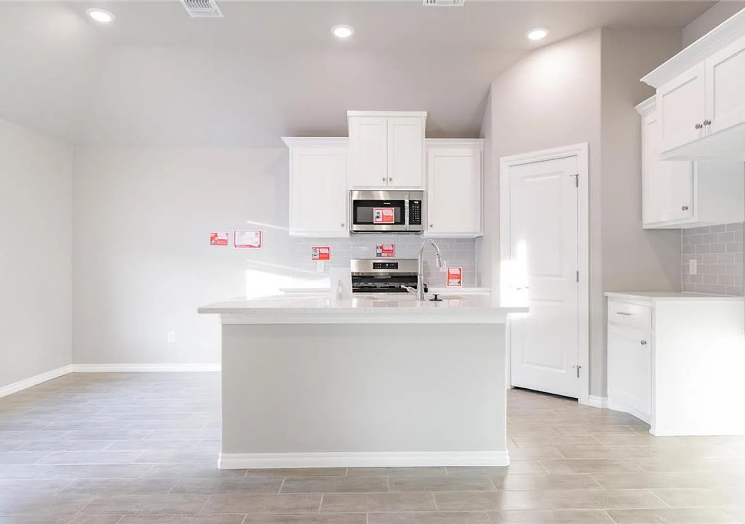 Very Nice 3 bedroom 2 bath home in Choctaw schools — Photo 4