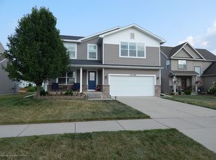15165 Nottingham Fields Pkwy, Lansing, MI 48906