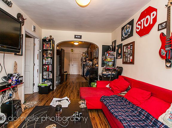 4th image of 3040 N California Ave #G