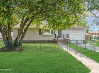 567 Garfield Ave, Toms River, NJ 08753
