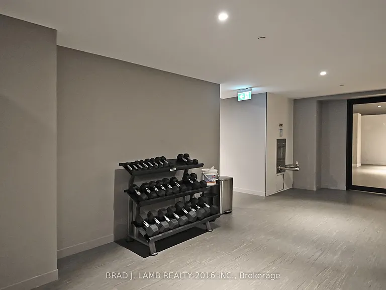 195 McCaul St #1014 — Photo 33