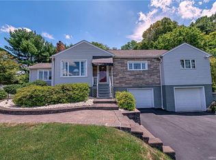 2480 Inglewood Dr, McKeesport, PA