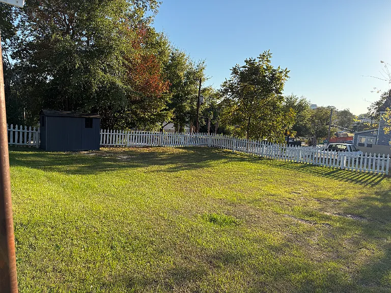 2455 Gervais St #B — Photo 24