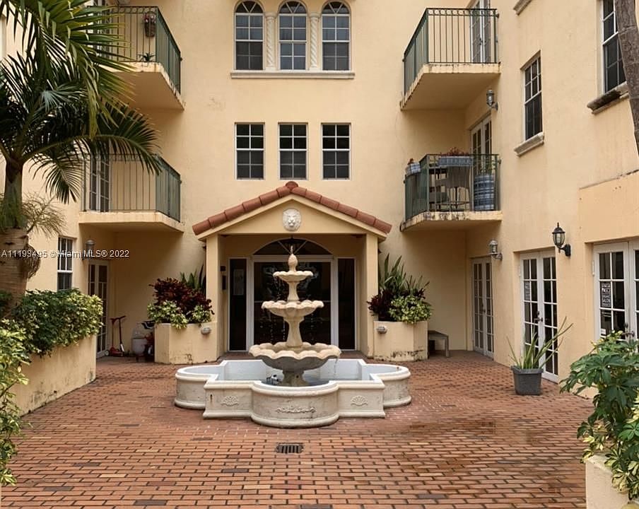1st image of 323 Navarre Ave APT 203