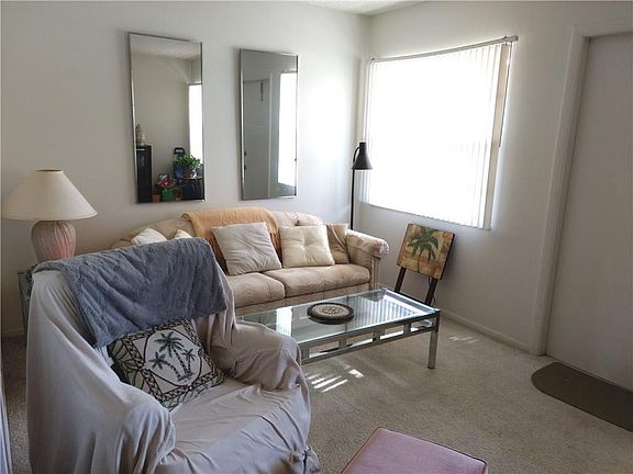 3rd image of 8 Vista Gardens Trl