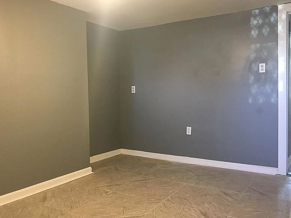 4th image of 31 Oak St #1