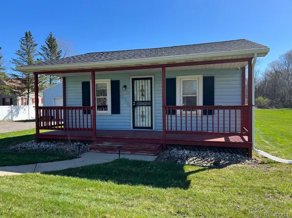 5456 N Elms Rd, Flushing, MI 48433