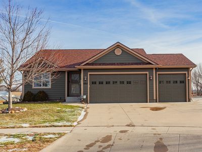 6984 Redbud Ct, Pleasant Hill, IA, 50327