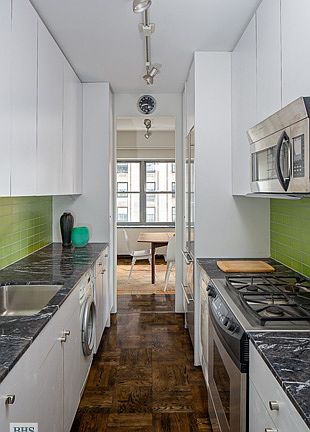 4th image of 2 5th Ave APT 11-O