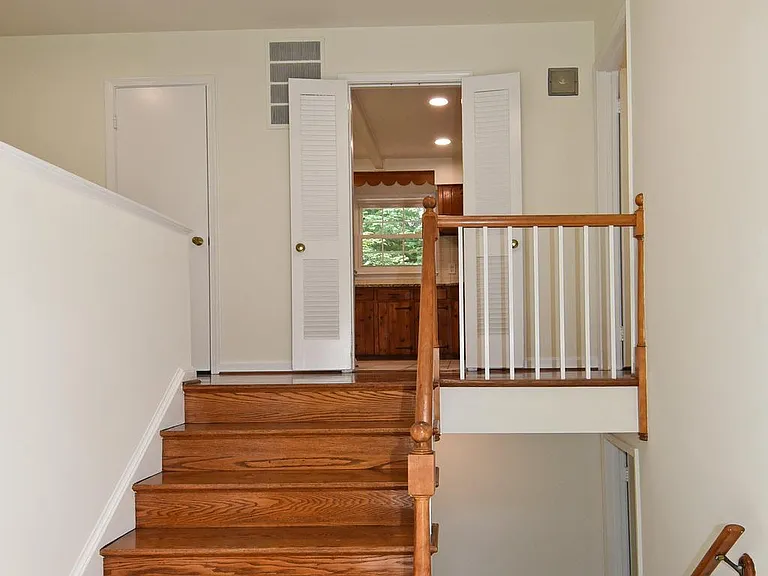 7513 Sebago Rd — Photo 6