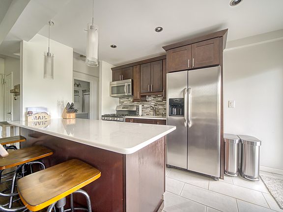 5th image of 20 Cliff St APT 3G