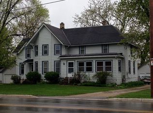 167 S Main St, Dousman, WI 53118