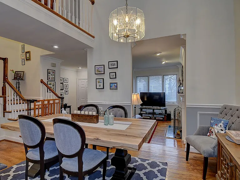 1301 Llewellyn Ave — Photo 6