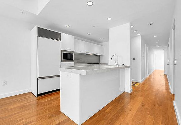 3rd image of 127 Madison Ave APT 3