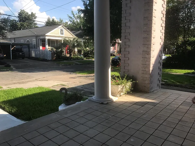 Front porch/balcony