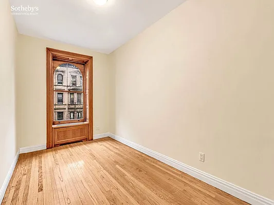 Rented by Sotheby's International Realty | media 18