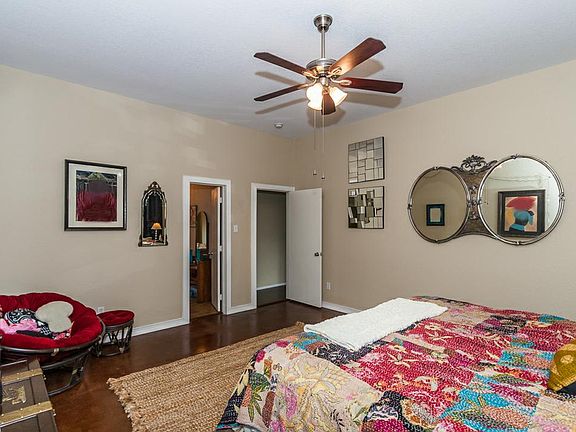 2nd image of 505 Destin Dr
