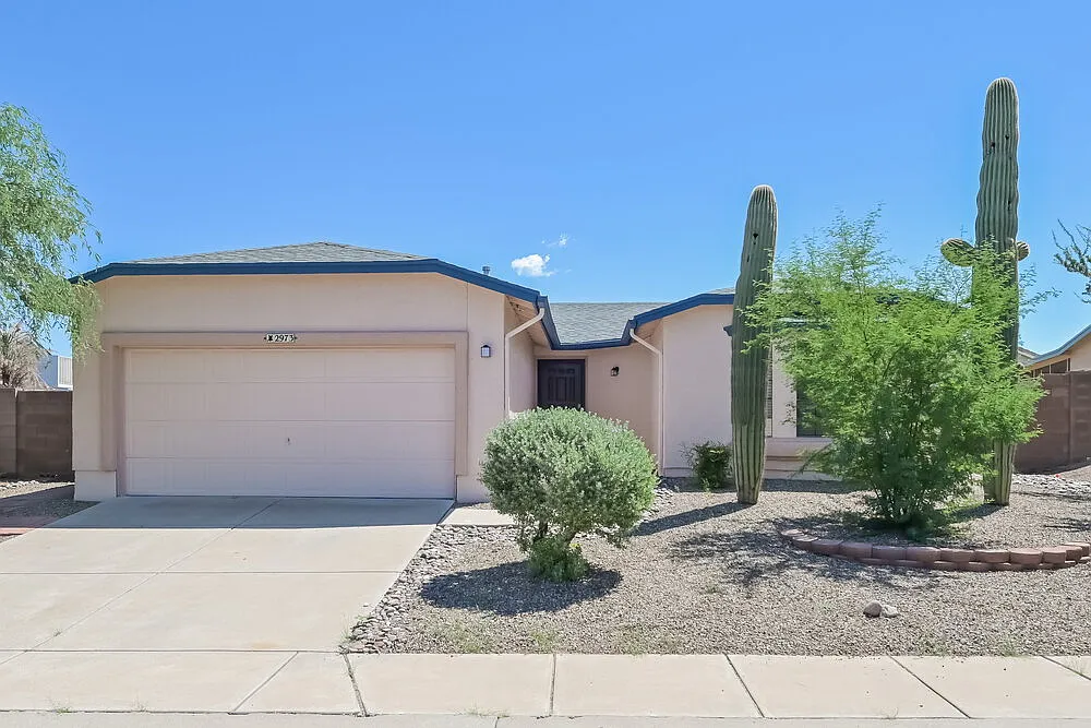 3 bed, 2.0 bath, 1336 sqft, $1,760 — Photo 1