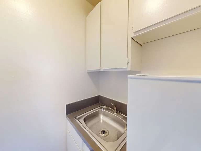 535 41st Street — Photo 13