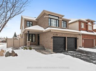 801 Bowercrest Cres, Ottawa, ON K1V 2K3