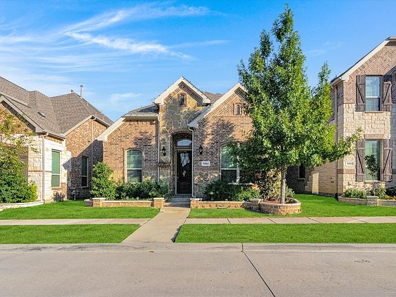2nd image of 7054 Mammoth Dr