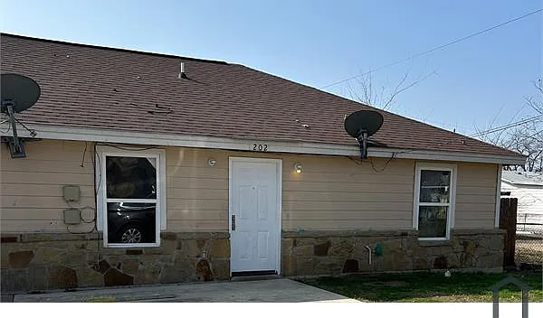 315 Bynum Ave #202