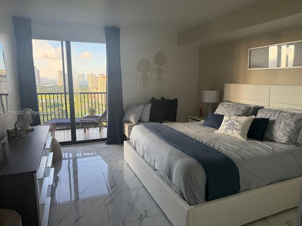 20379 W Country Club Dr APT 2136