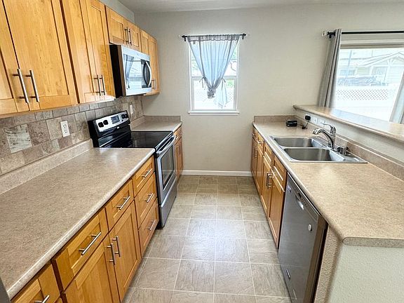 3rd image of 91-1179 Kaiau Ave APT 807