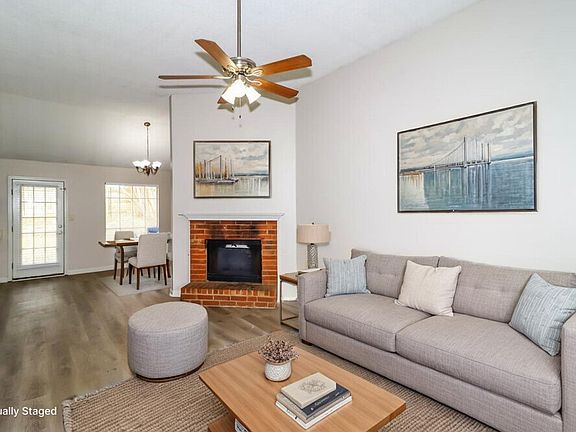 4th image of 7924 Annes Cir