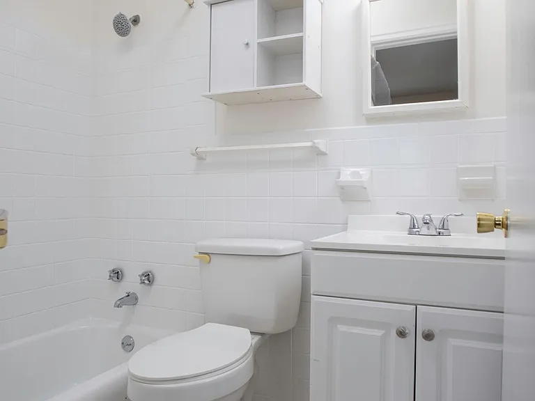 1648 Alexandria Dr #2 — Photo 2
