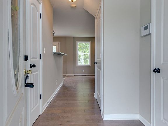 5th image of 520 Sourwood Dr