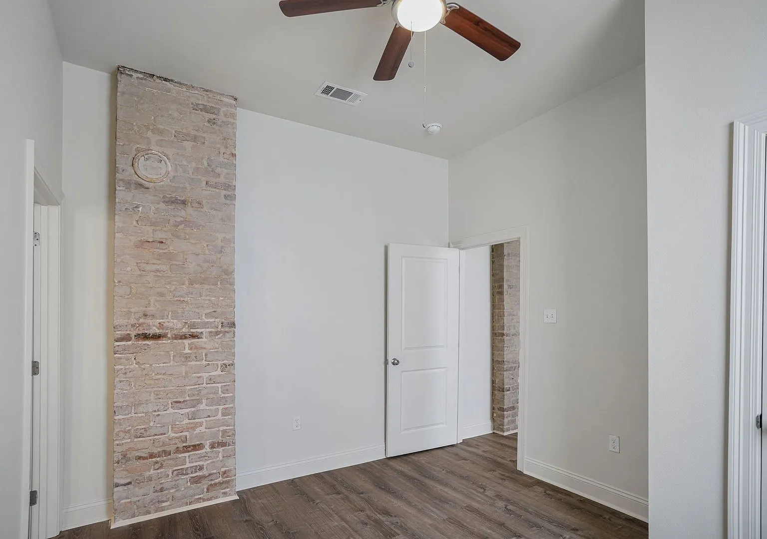 3 Bedroom apartment in St Claude- accepts vouchers — Photo 3