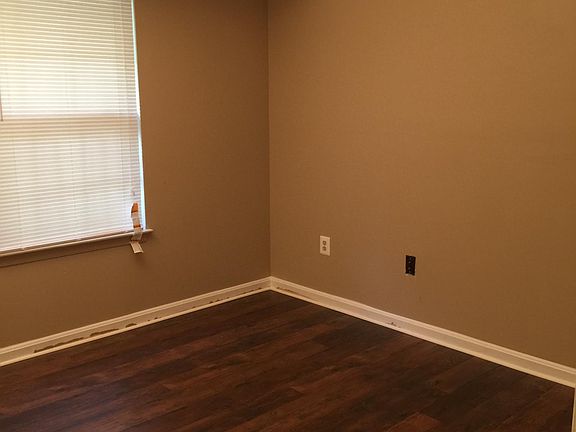 5th image of 9601 Lake Pointe Ct APT 304