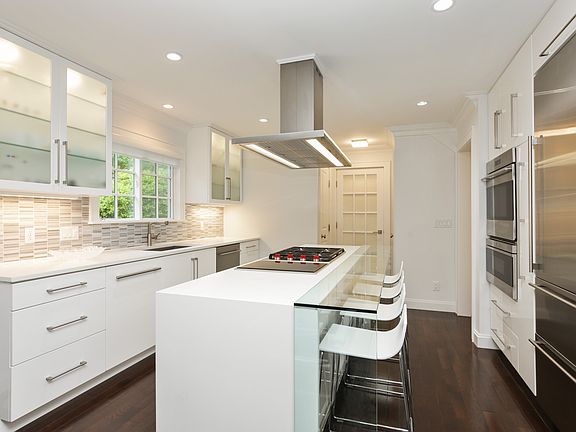 5th image of 36 Mount Joy Ave