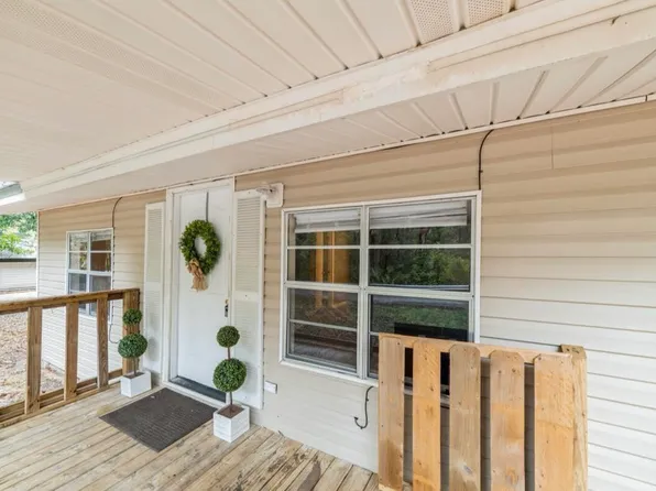 170 E Burdick Ave, Defuniak Springs, FL 32433