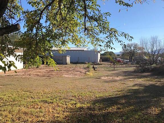 2nd image of 390 Apple Blossom St