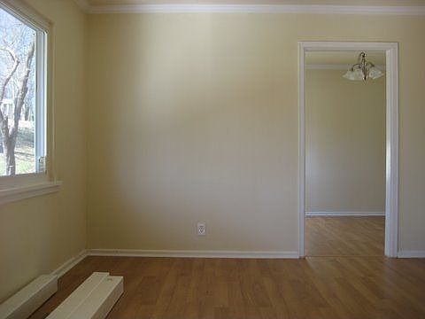 3rd image of 3805 Northview Ave