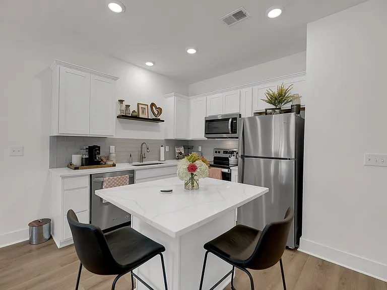 1549 Evergreen St — Photo 13