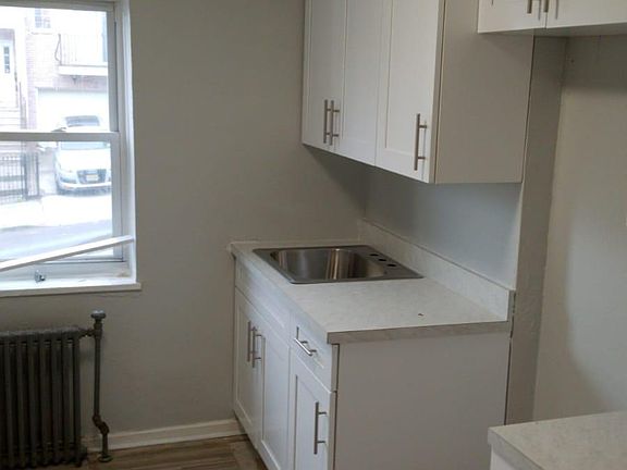 5th image of 60 Crawford St #4A