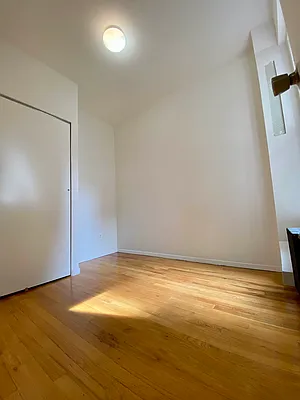 Rented by Dynamik Realty | media 9